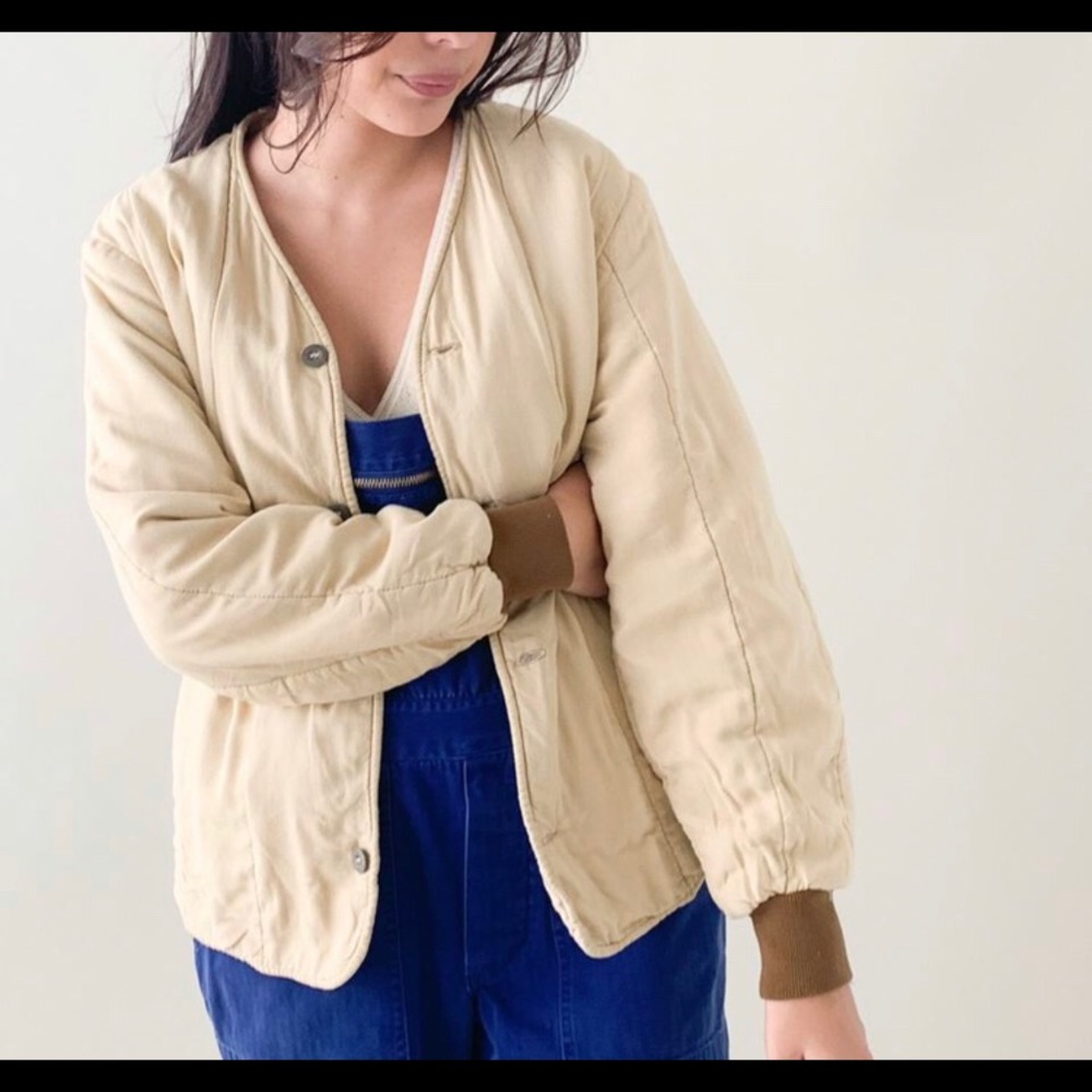 Beige quilted Czech military liner